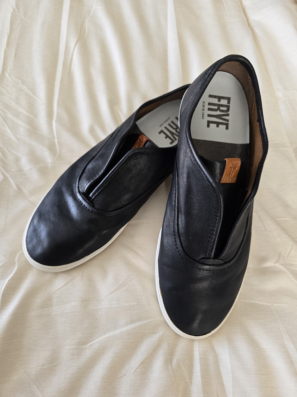 Frye Maya CVO Slip-On - Premium Black Leather - Comfort - Good Cond  US W 9  $27